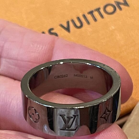 LOUIS VUITTON Gunmetal Tone Ring Berg LV Eclipse. SZ 9 - Picture 6 of 6